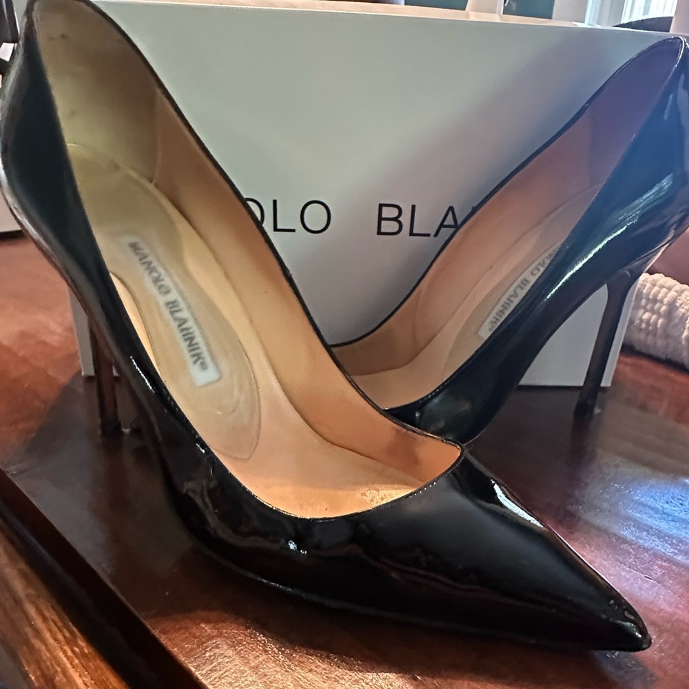 Manolo Blahnik Glossy Black Heels
